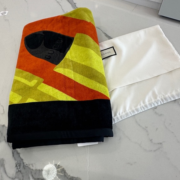 Gucci Beach Towel - Picture 5 of 7